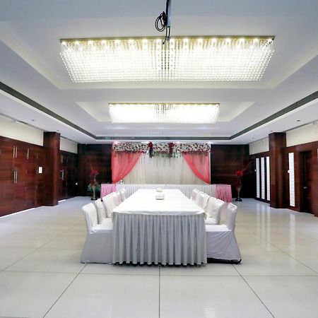 Hotel Shri Khedapati International Dewas Экстерьер фото