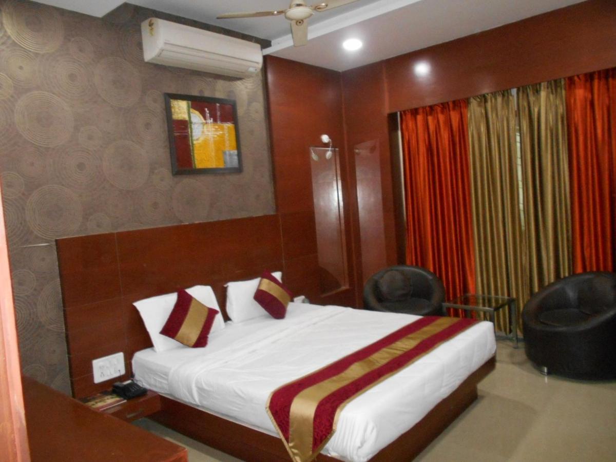 Hotel Shri Khedapati International Dewas Экстерьер фото