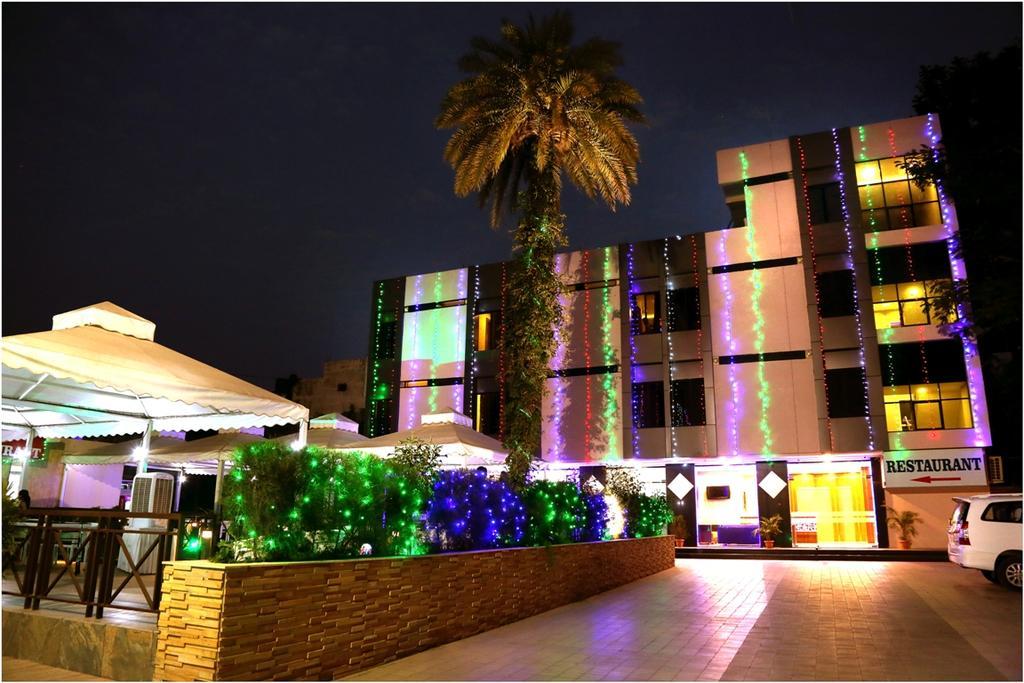 Hotel Shri Khedapati International Dewas Экстерьер фото