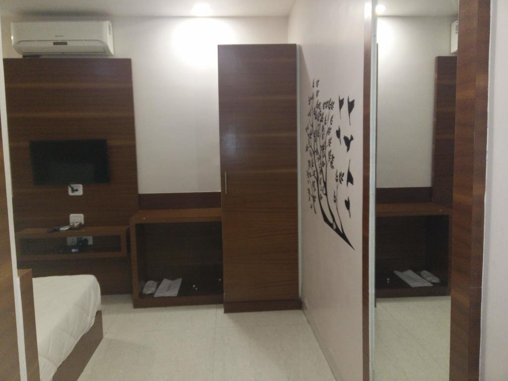 Hotel Shri Khedapati International Dewas Экстерьер фото