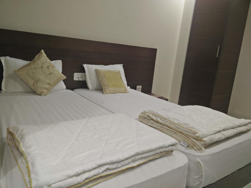 Hotel Shri Khedapati International Dewas Экстерьер фото