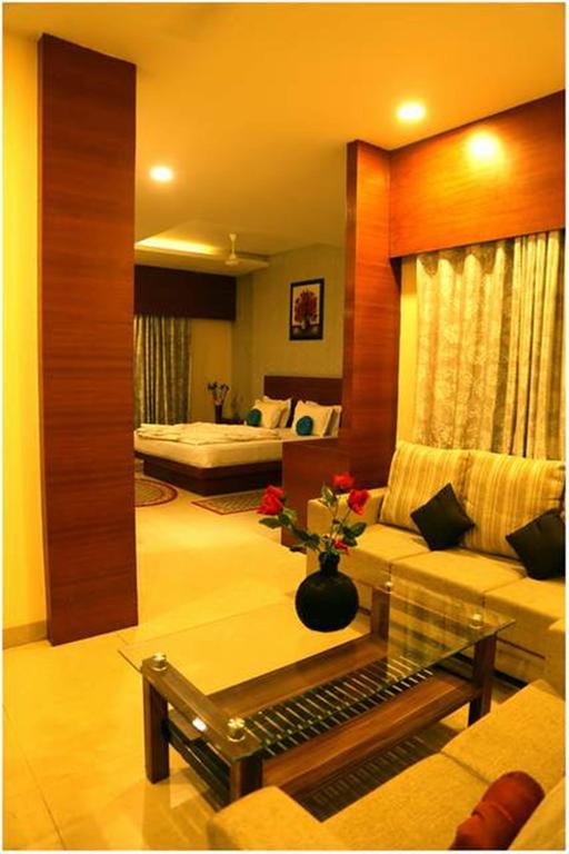 Hotel Shri Khedapati International Dewas Экстерьер фото