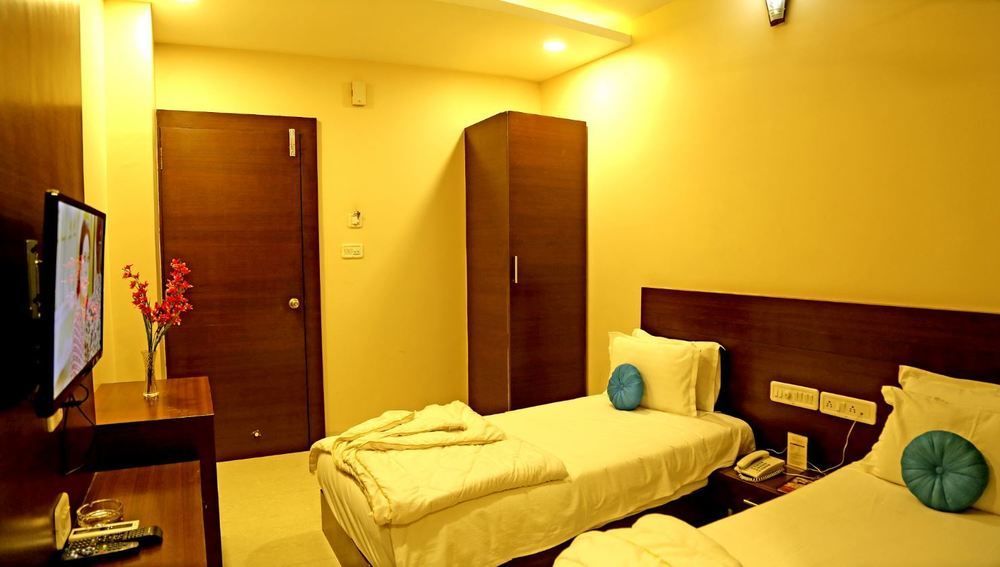 Hotel Shri Khedapati International Dewas Экстерьер фото