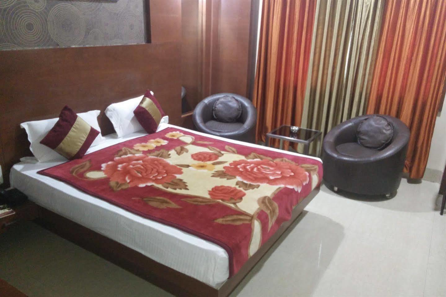 Hotel Shri Khedapati International Dewas Экстерьер фото