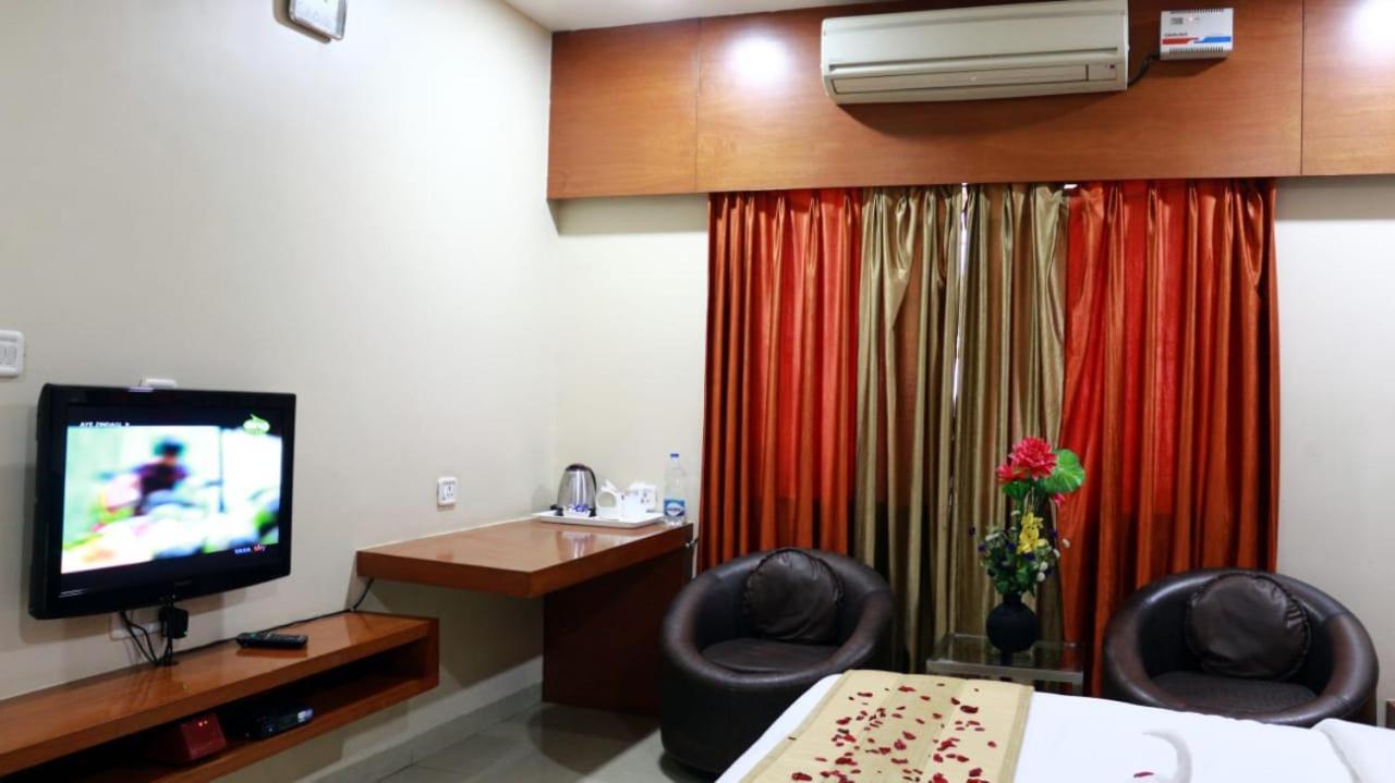 Hotel Shri Khedapati International Dewas Экстерьер фото